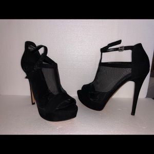 Gorgeous black mesh peep toe heels.